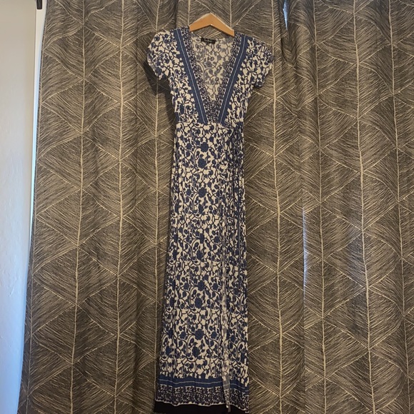 COPY - Lulus Floral Maxi Dress - Picture 3 of 6